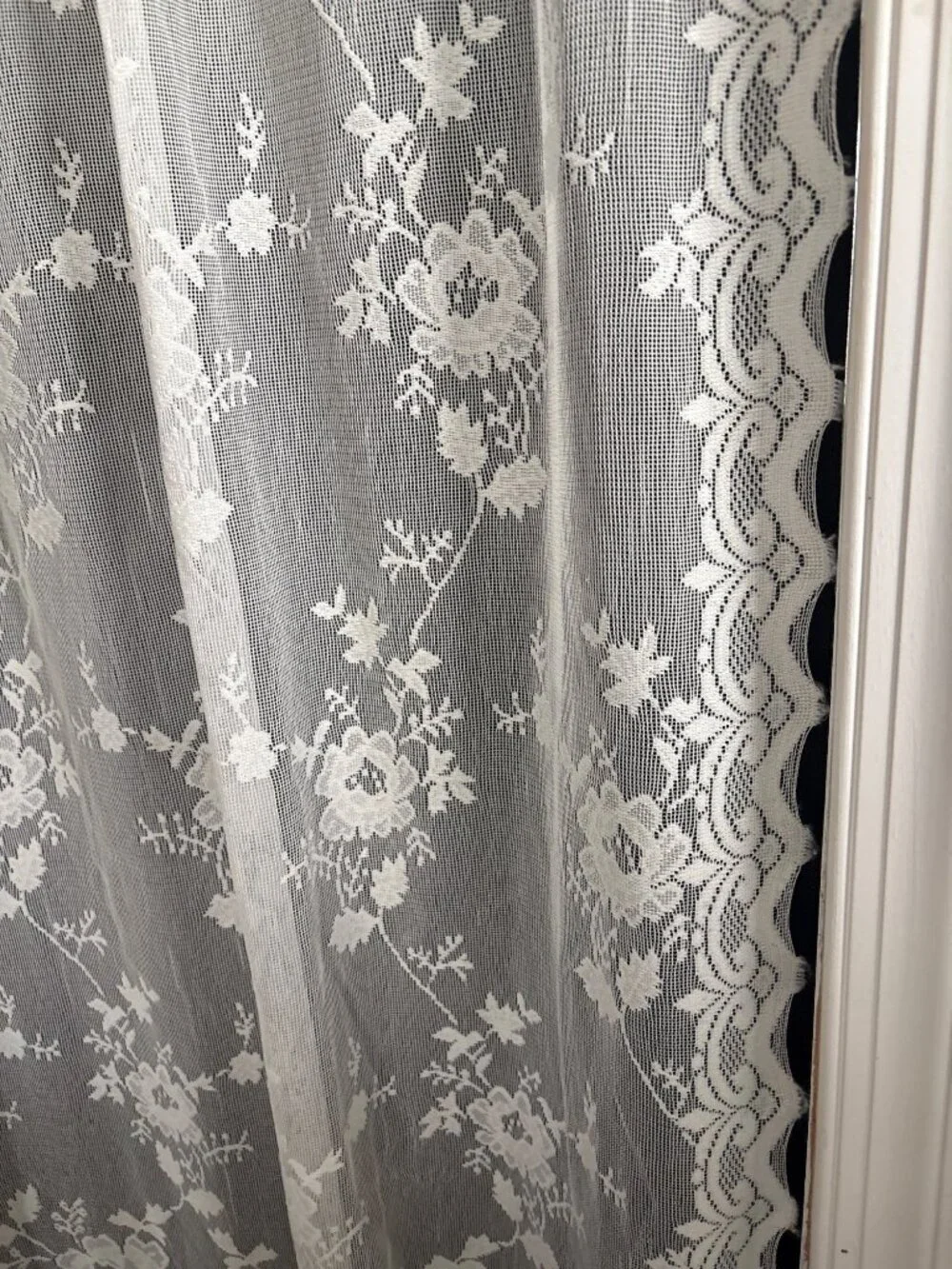 JC Penny Classic Cream Floral Lace Window Curtain 56